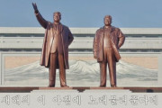 【画像】北朝鮮の銅像、かなり立派だと話題に