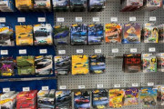 海外「凄く整頓されてるな！」日本のトイザらスのミニカー売り場を見た海外の反応