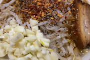 セブンの豚ラーメン食べるぞ