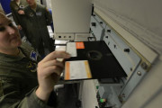 米軍、核ミサイル運用で8インチのフロッピーディスク使用をようやく停止との報道！
