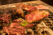 豚肉代表トンカツ←わかる　鶏肉代表唐揚げ←わかる　牛肉代表焼肉←こいつｗｗｗ