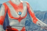 ウルトラマンに菅総理現る