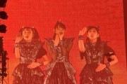 初披露3曲！BABYMETAL『幕張メッセ1日目』セトリ＆アベンジャーズは鞘師＆岡崎＆藤平！