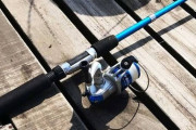 彡(^)(^)「高級リールなんてアホらし！1000円くらいのでええやろ！」