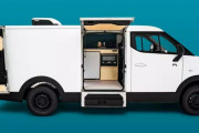 日本初のEVキャンピングカー「moonn. T-01」先行予約開始…標準装備の価格は1150万円！