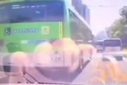 【動画】一般車vsバス、どっちが悪い？