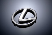 トヨタ車にLEXUSエムブレム付けたら女の子騙せる？