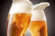【悲報】最近の若者の「ビール嫌い」がとまらない…