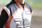【画像】美しすぎる女子野球選手が引退！