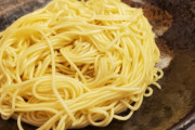 【衝撃】博多ラーメン店「替え玉するくらいなら最初から大盛り頼め」 替え玉文化に一石を投じる
