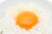 【世論調査】 卵かけご飯、日本人の５５％がぐちゃぐちゃに混ぜて食べることが判明する。