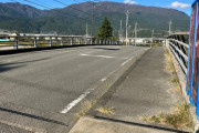 女性のバイクが熊と衝突→持っていたハチミツ飴食われるｗｗｗｗｗｗｗ