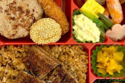 前田こころ「みてーーー！この前の大阪城ホールのイベントのお弁当！豪華すぎ??✨」
