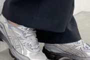 アシックス、ナイキに逆襲してしまう…オシャレな若者はasicsのスニーカー履いてるぞ