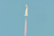 【動画】Amazonのジェフ・ベゾスを乗せたブルーオリジン宇宙船、打ち上げ成功。