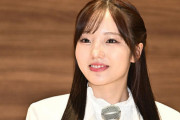 本田真凜さん、大胆に背中見せ白ドレス姿　「美しい女神」「見とれてしまいます」絶賛の声