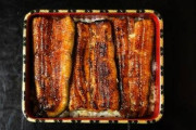 【衝撃】バカ「鰻の蒲焼きうんめぇ～～www」ワイ「ほーいw」(タレを舐め取りしゃぶり尽くす)