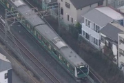 【速報】埼京線の車内で１７歳少年がはさみを振り回して電車が止まる