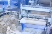 【動画】製紙工場の従業員が左腕を失ってしまった事故。
