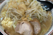 ラーメン豚山、ラーメン二郎のクソみたいな接客とルールを撤廃した結果大成功してしまう