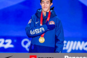 ネイサン・チェン選手 オフィシャルWebサイト トップが北京オリンピック2022表彰式の写真になりました