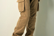 カーゴパンツ「動きやすいです、ポケット沢山ついてます、男らしいです」←こいつが流行らなかった理由