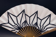 海外「京都 細やかな手作業で愛される」京扇子のデザイン性と趣ある風合を絶賛