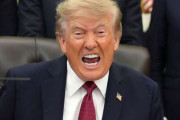 【悲報】トランプ大統領、ちょっとだけ壊れるwwwwwwwwwwww