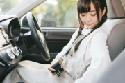 彼女LINE「車のエンジンかからなくてJAF呼んだんだ～」ワイ「マジか、大変だったね」
