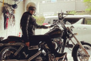荒川静香さんが、大型バイクにまたがる姿にカッコ良すぎと絶賛