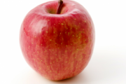 実家で茶色く萎びた林檎を「ミソになった」と言ってた。世間ではあのシワシワ林檎をなんて表現するんだ…！？