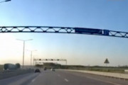 こんな不運ある？ロシアの高速道路がおそロシアなドライブレコーダー。