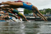 【結果速報】パリ五輪の目玉・セーヌ川、出場選手の10%が胃腸炎発症※リオや東京では1-3%