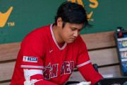 集合写真に現れた大谷翔平の様子がおかしいと全米騒然！←「あいつは誰だ？」（海外の反応）