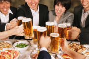 忘年会スルーが話題になってるけど、職場の飲み会って無駄じゃないと思う。