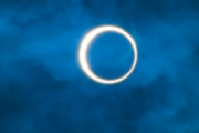 台湾の友だちから送られてきた『金環日食』の写真がヤバすぎる
