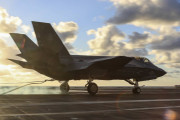 南シナ海に展開中の米空母でF-35Cが着艦に失敗、機体が海中に転落した可能性も