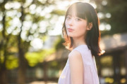 スタッフから「大人になりましたね…」と驚かれる場面も！岩本蓮加『東京カレンダー』新たなグラビアショット公開！！！