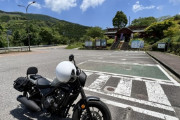 バイク楽しいんだけど目的地付いたらもう汗ダクなんよ