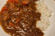 【料理】昨日炎天下の中仕事して帰ったら夫が牛すじカレーを作ってくれてたんだけど…