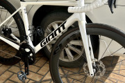 2025年モデルのGiant TCR Advanced 2買った