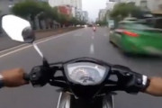 ハラハラドキドキのバイクチェイス。ベトナム警察の追跡が熱いボディカム。