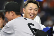 カブス鈴木誠也が巨人長野＆坂本と抱擁で再会！岡本＆吉川と帽子を交換しつつ談笑