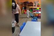 保育士「ハロウィンだし、怖いマスクを着用して子供たちに片付けしろって言っちゃおｗ」 → ヤバイことになる…