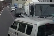 【動画】イキリ軽自動車さん、追い越しに失敗してど派手に逝くwwwwwwwwwwww