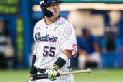 村上宗隆の契約難航してる理由。MLB記者「打撃力と守備力が疑問視、最悪打てないDHになる」