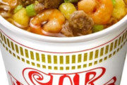 【悲報】カップヌードルで1番美味い味、「しょうゆ」か「シーフード」か「カレー」でガチで意見が分かれる