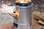 「地面が傷まない焚き火!?」新型ストーブがキャンプの常識を変える！