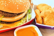 【朗報】大富豪「何兆円稼いでもやっぱりマクドナルドが一番うまい！」