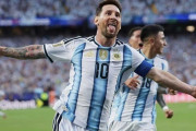 【世界よ！これがメッシだ】メッシ、圧巻ハットトリックでW杯最多得点記録タイ！アルゼンチン代表はアルジェリアに完勝！北中米W杯第1節（関連まとめ）